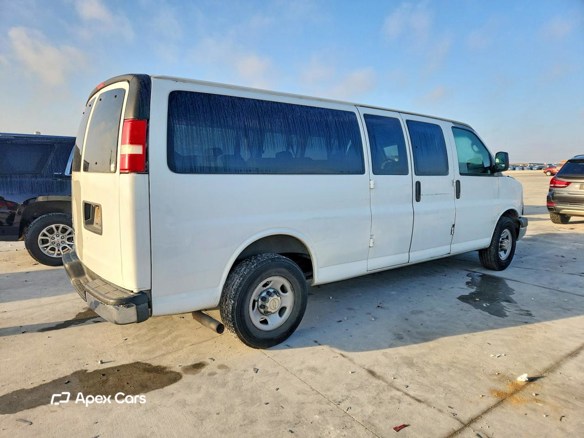 Chevrolet Express 2011