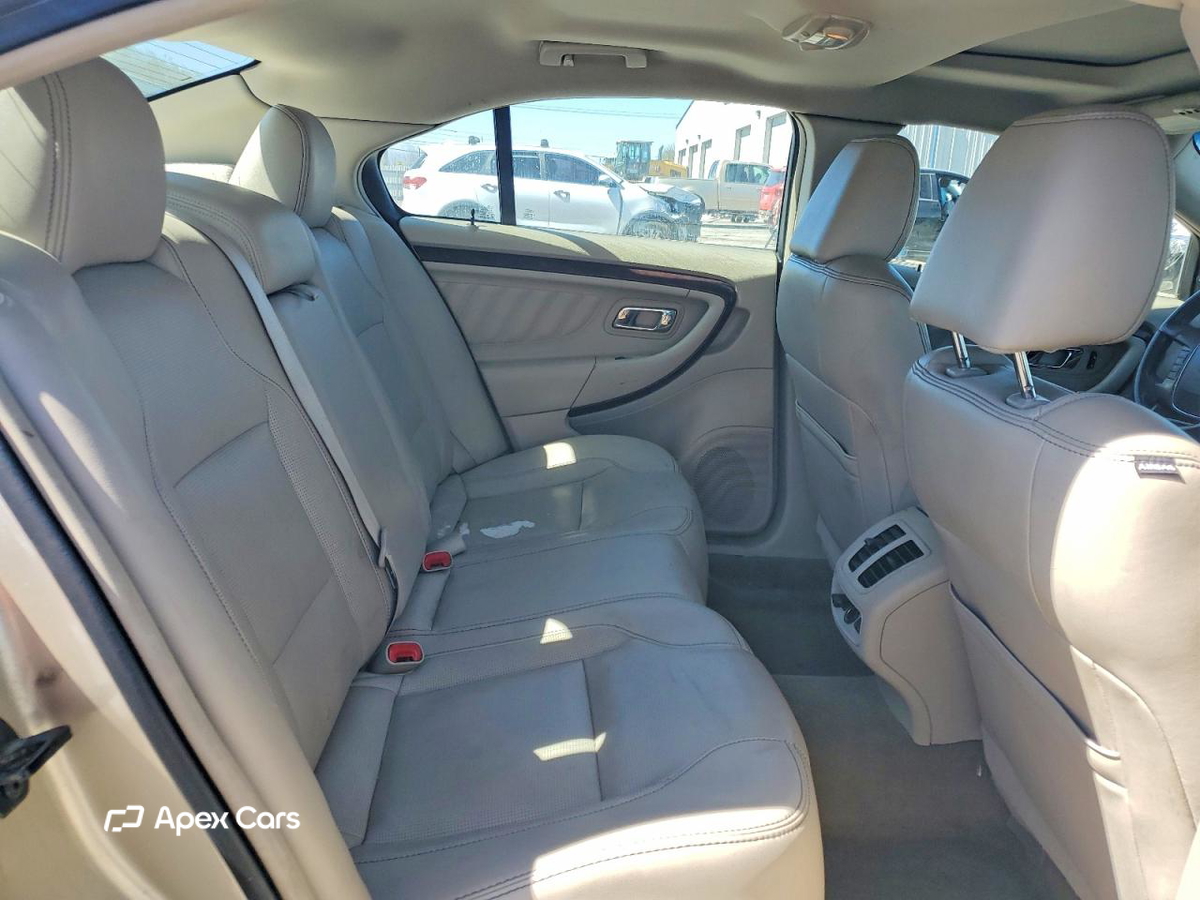 Ford Taurus 2011
