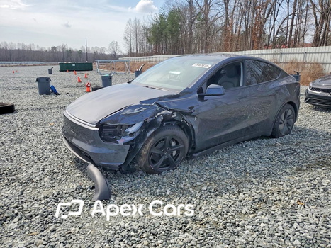 Tesla Model Y 2026 - Image 1 of 13