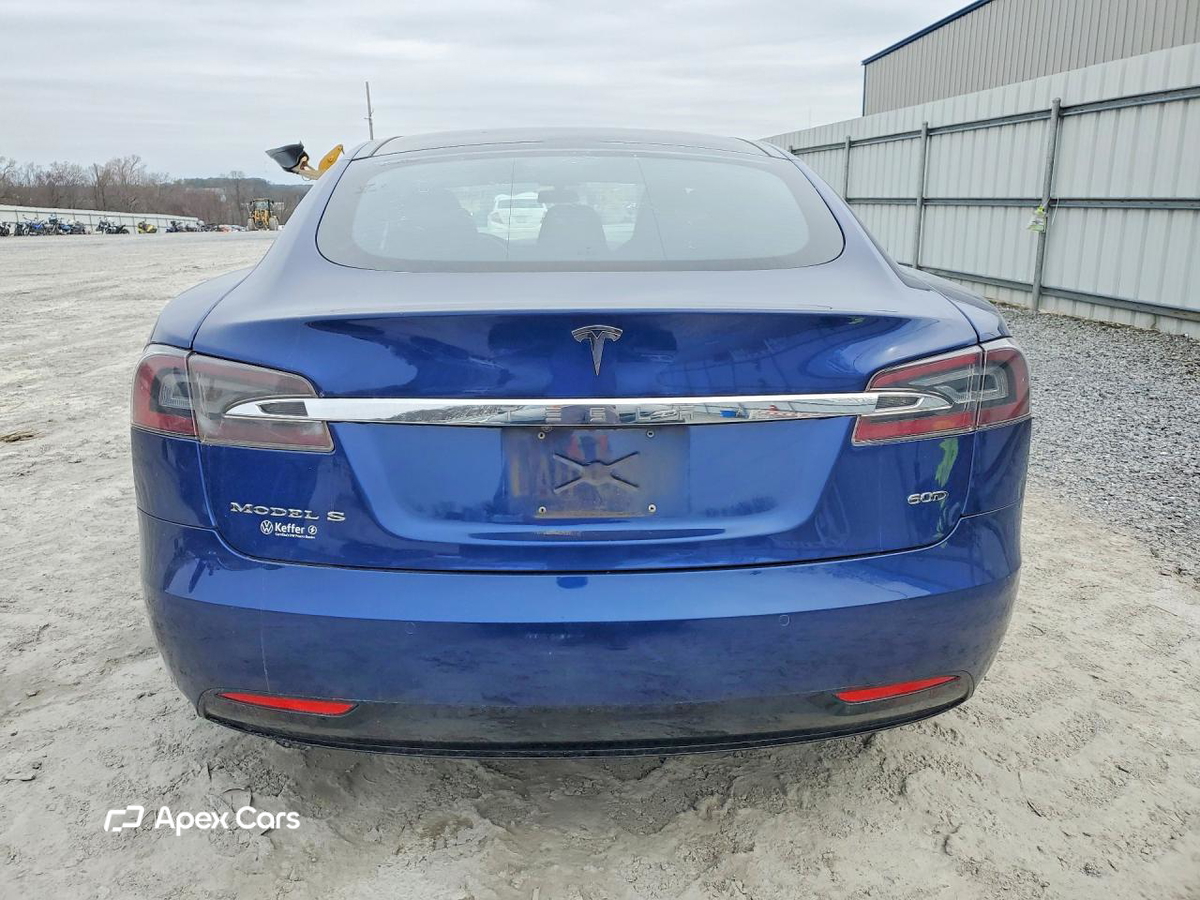 Tesla Model S 2016