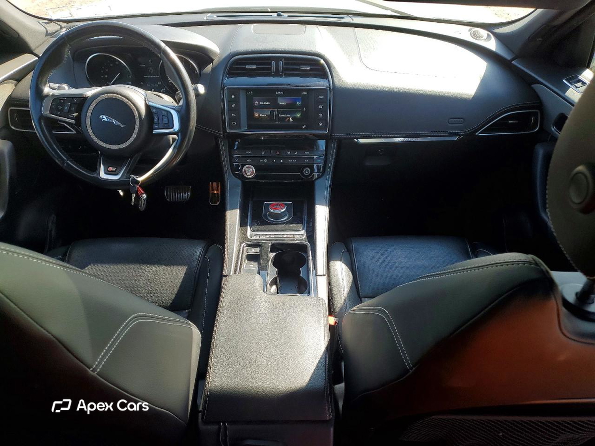 Jaguar F-Pace 2018