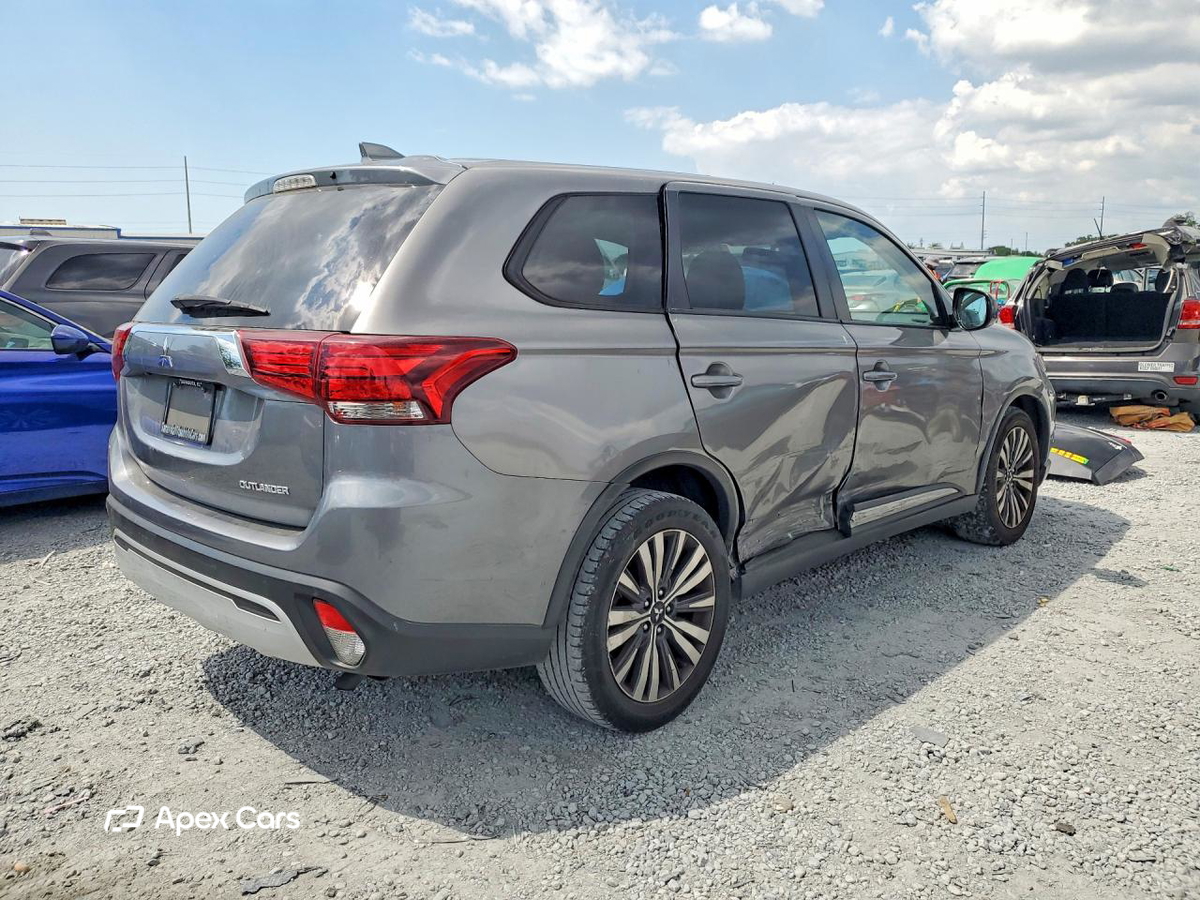Mitsubishi Outlander 2020