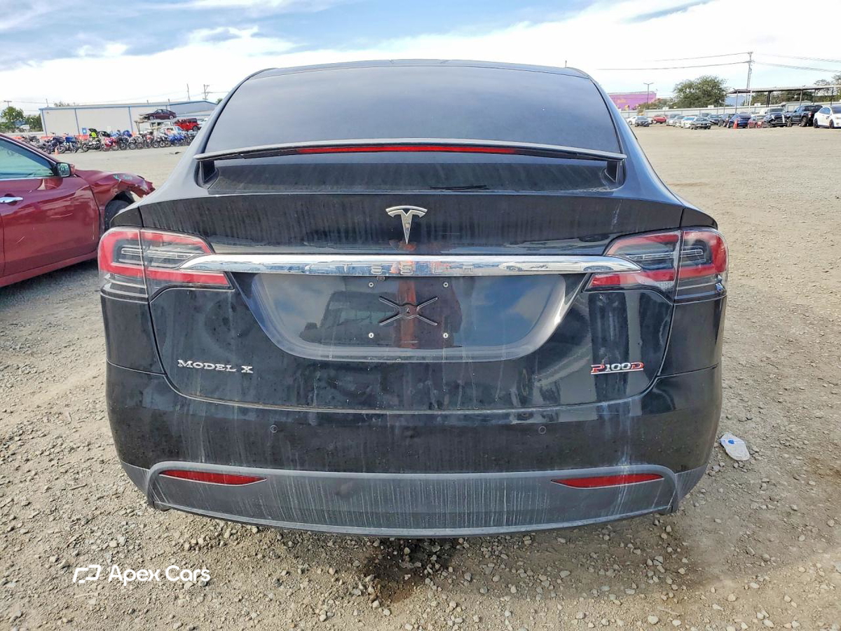 Tesla Model X 2018