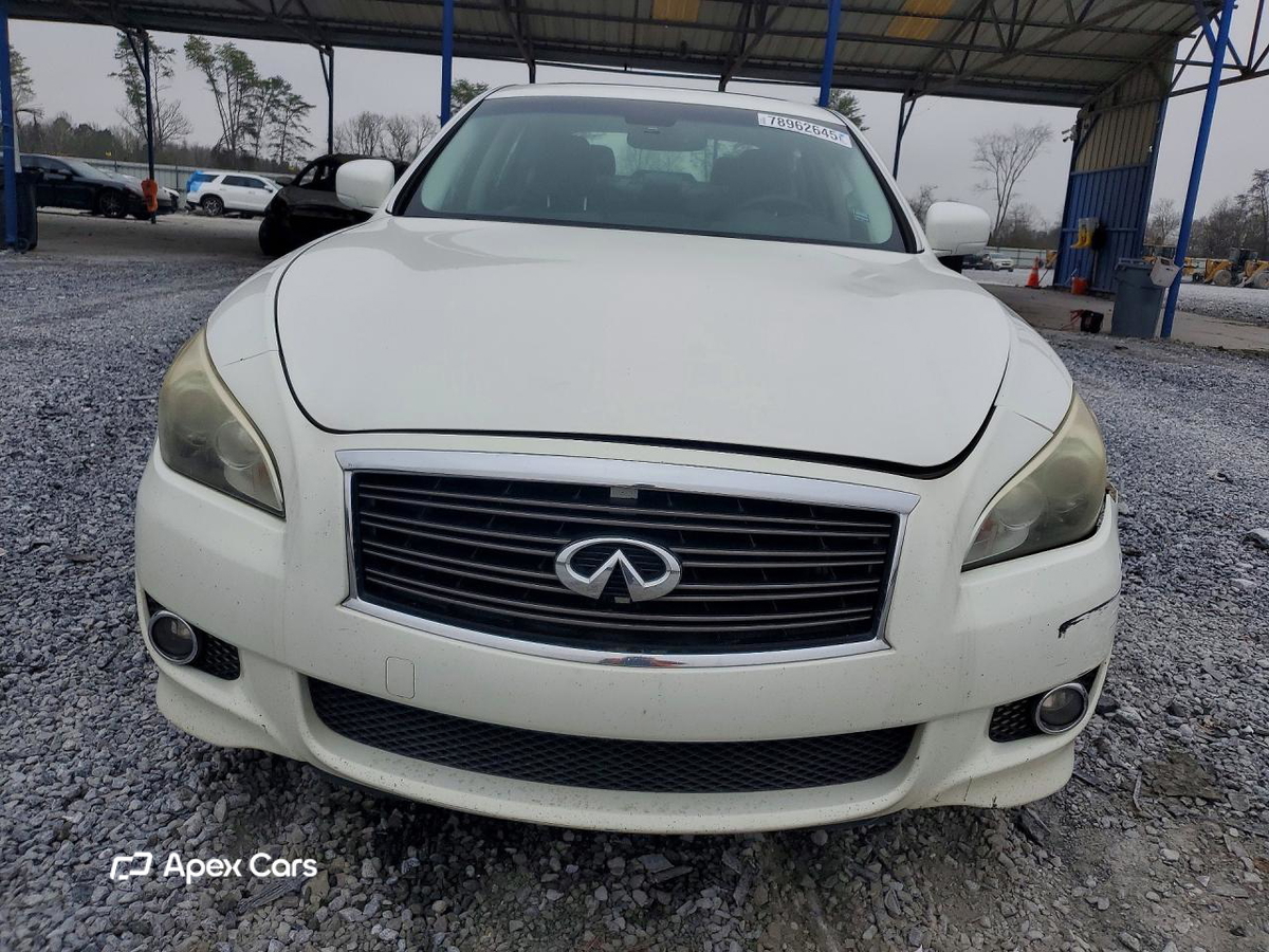 Infiniti M 2012