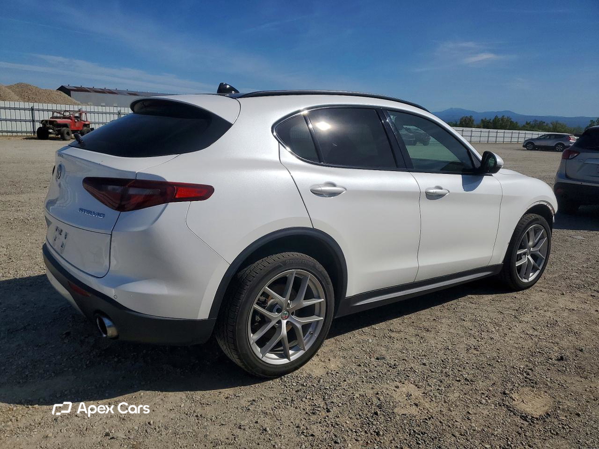 Alfa Romeo Stelvio 2018