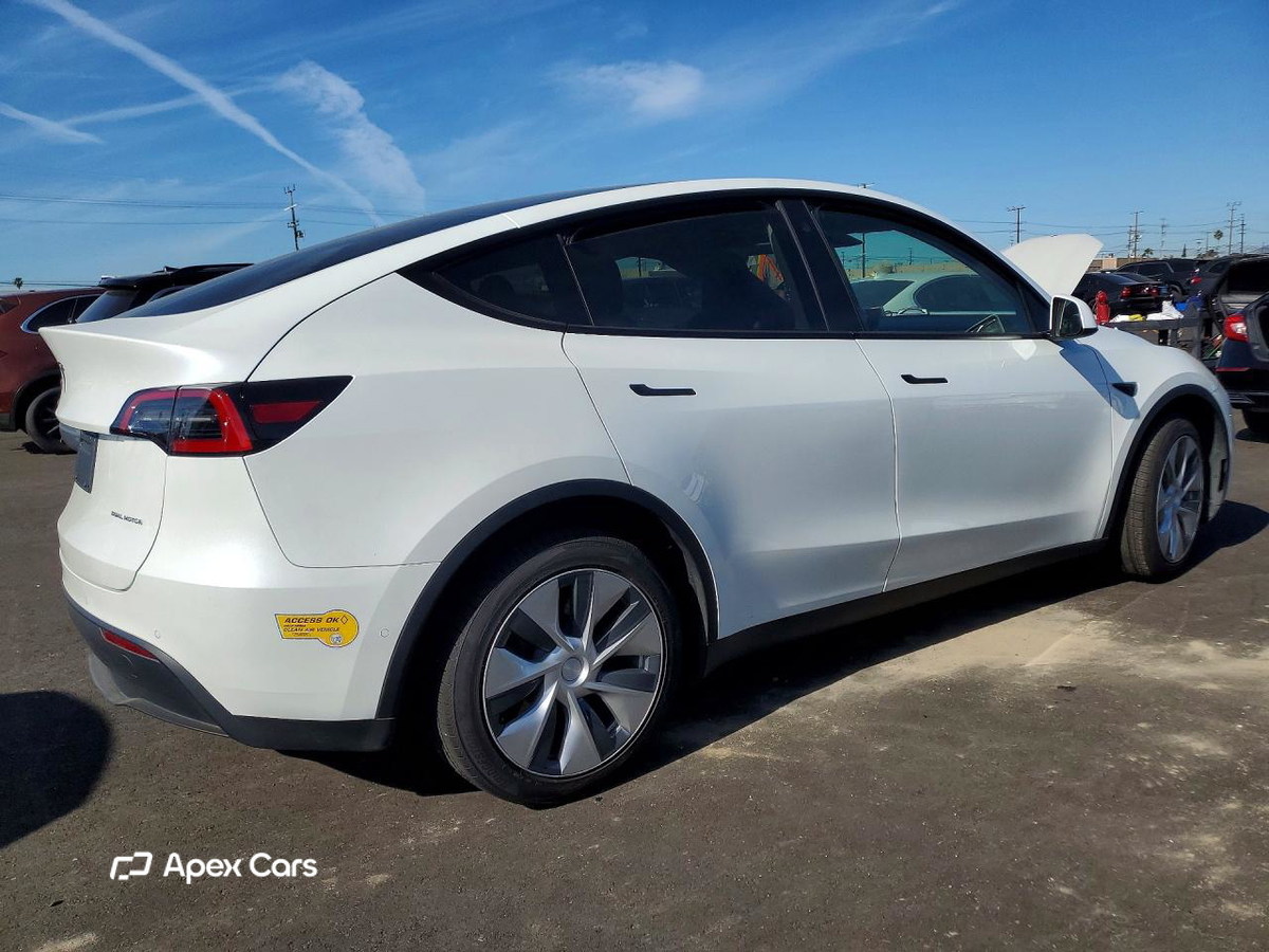 Tesla Model Y 2022