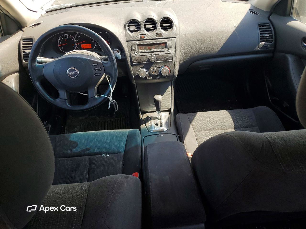 Nissan Altima 2012