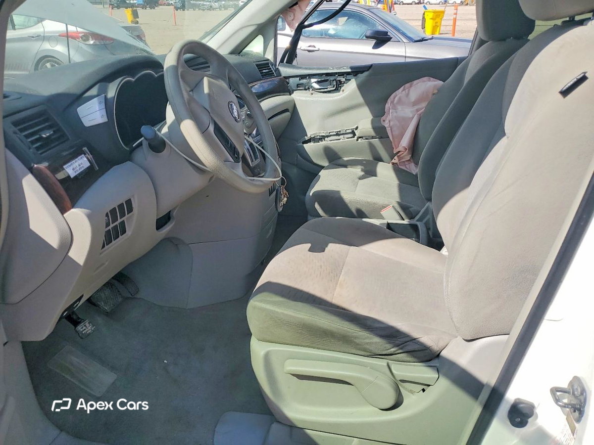 Nissan Quest 2015
