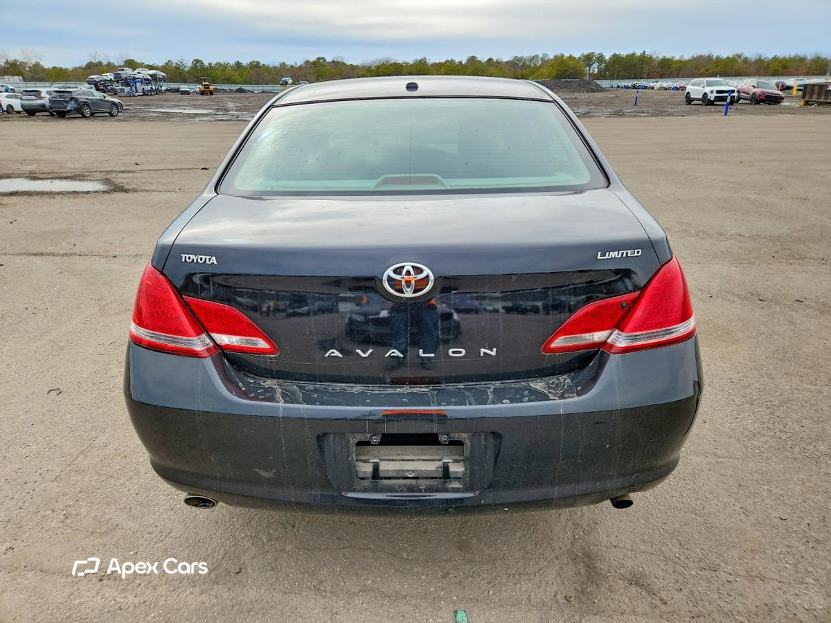 Toyota Avalon 2010