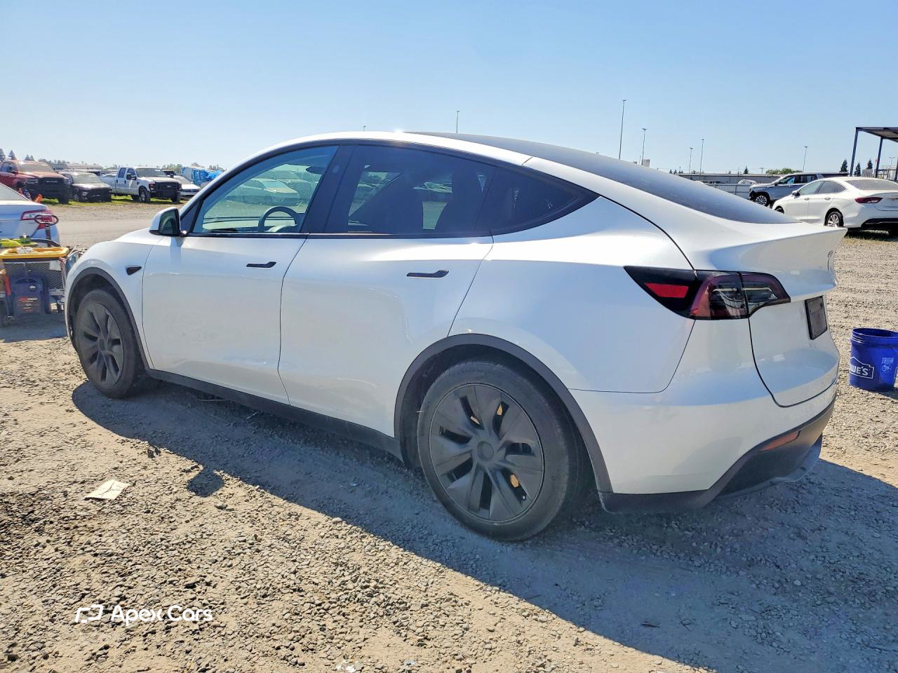 Tesla Model Y 2025