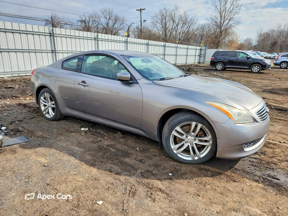 Infiniti G 2009