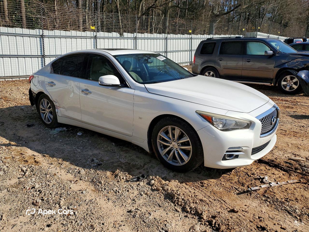 Infiniti Q50 2015