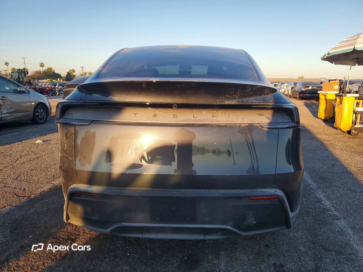 Tesla Model Y 2026