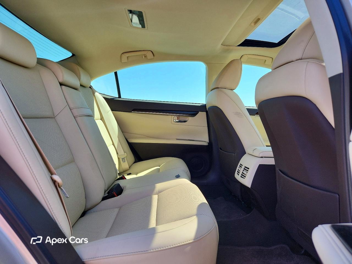 Lexus ES 2017