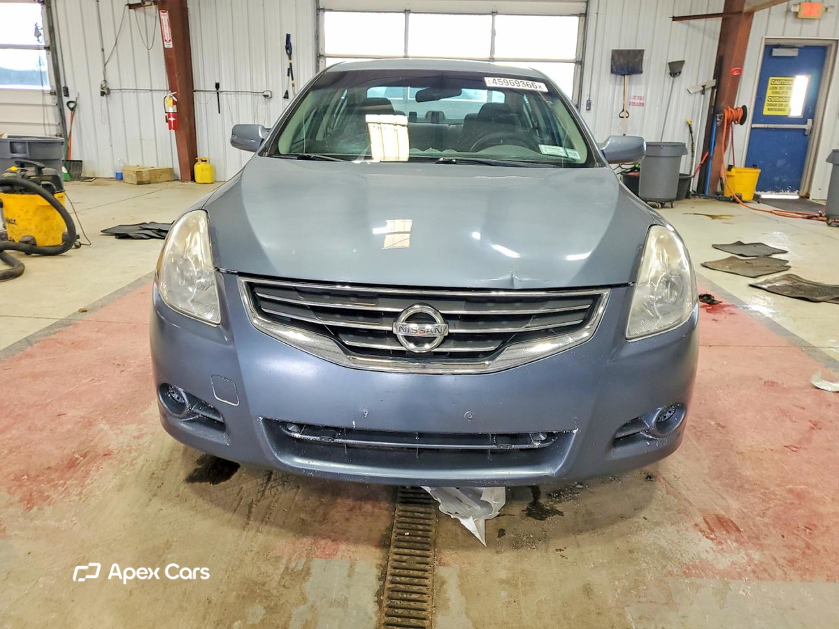 Nissan Altima 2010