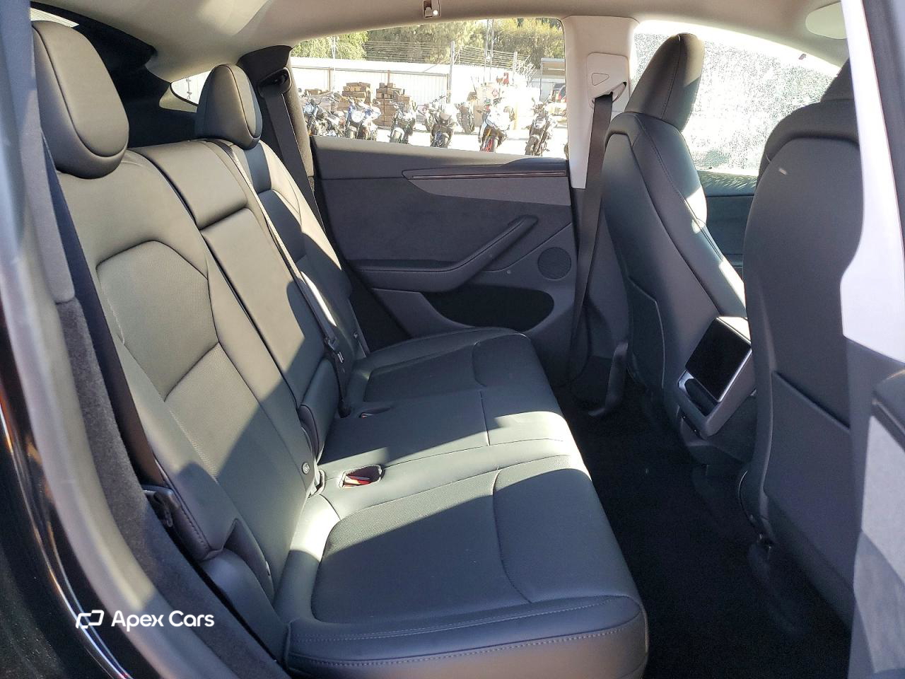 Tesla Model Y 2026