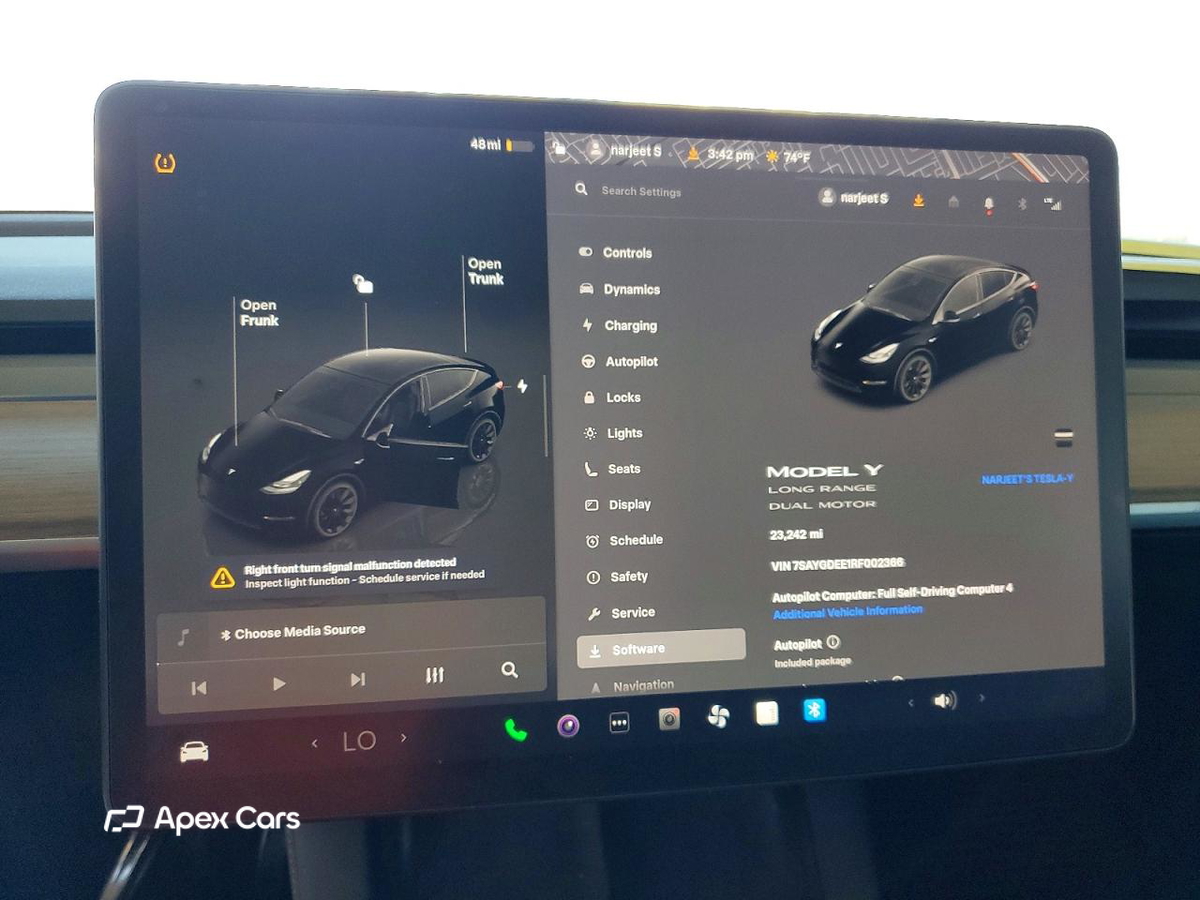 Tesla Model Y 2024