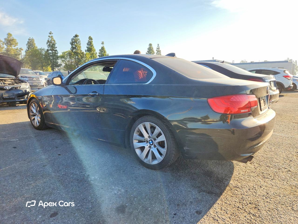 BMW Series 3 2011