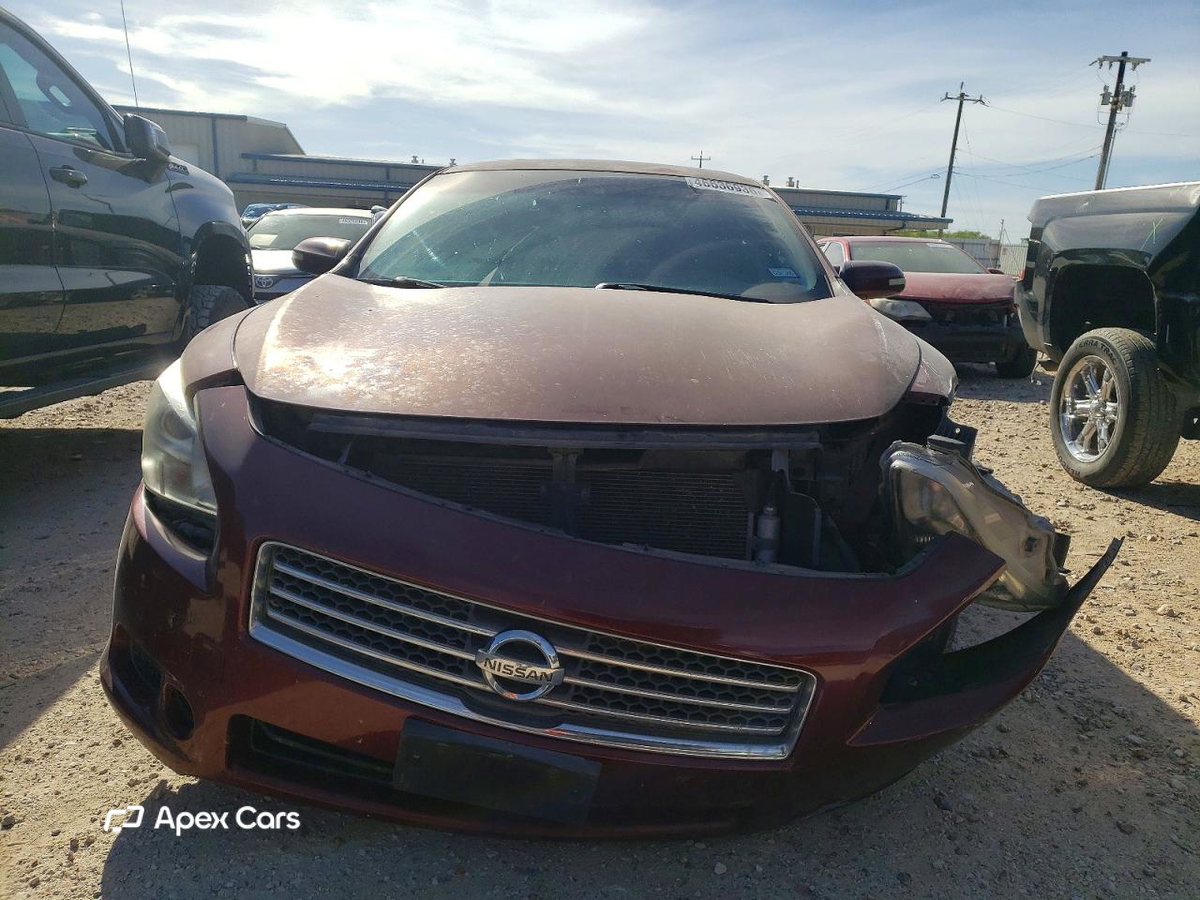 Nissan Maxima 2010