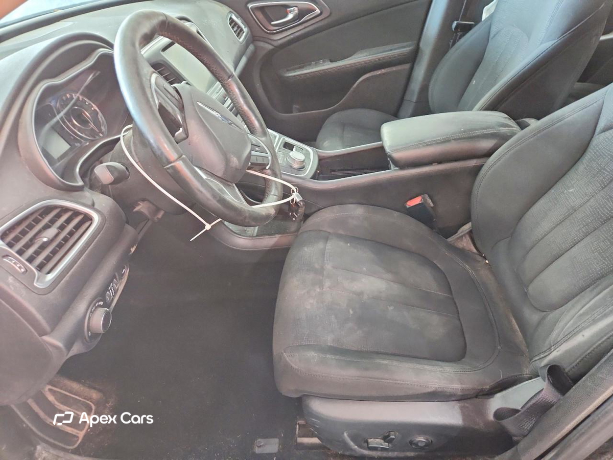 Chrysler 200 2016