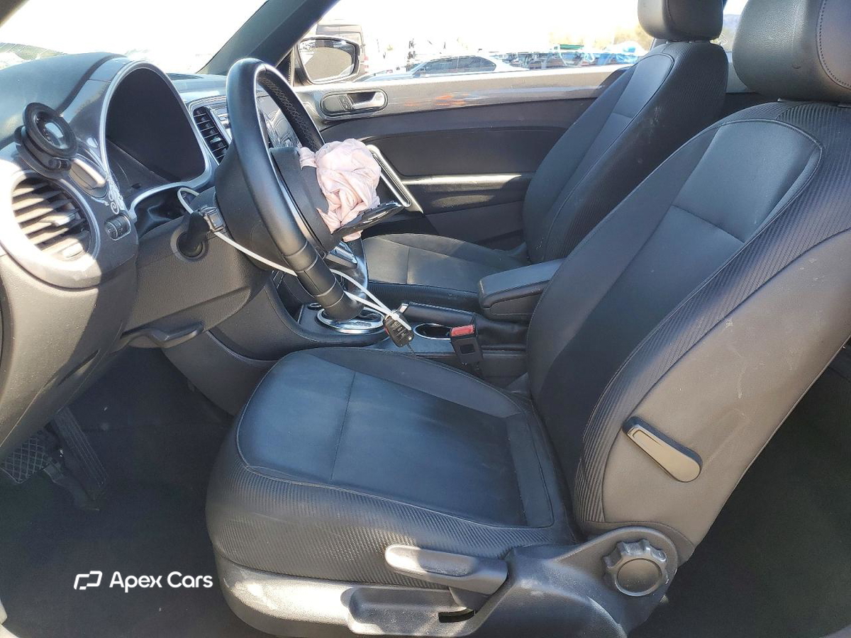 Volkswagen Beetle 2014