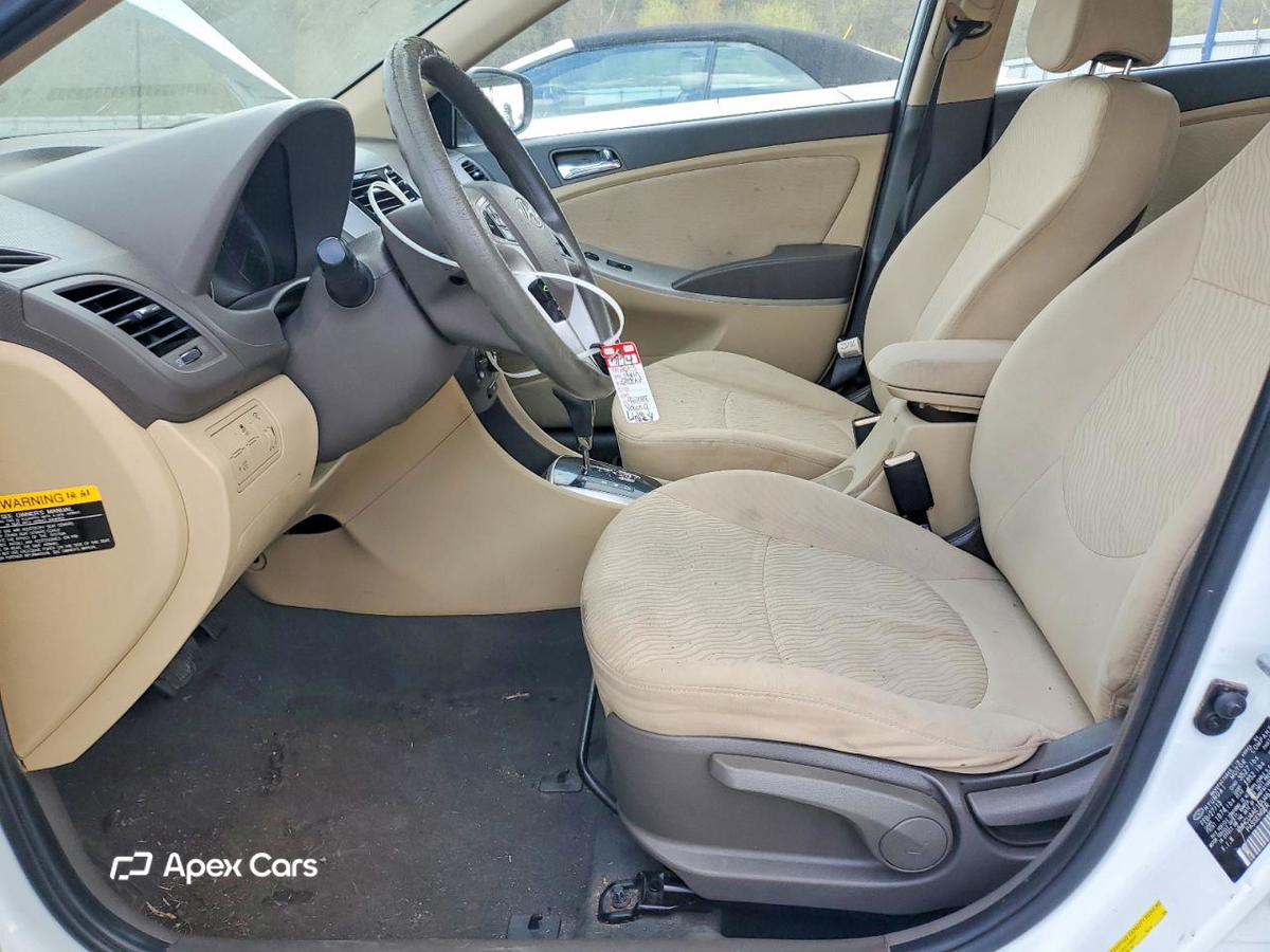 Hyundai Accent 2013
