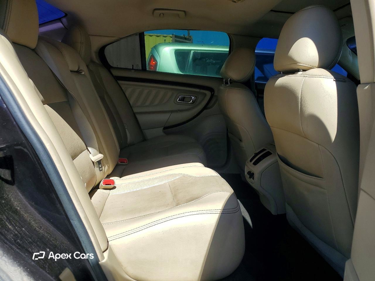 Ford Taurus 2014