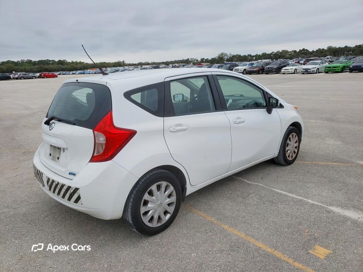 Nissan Versa 2016