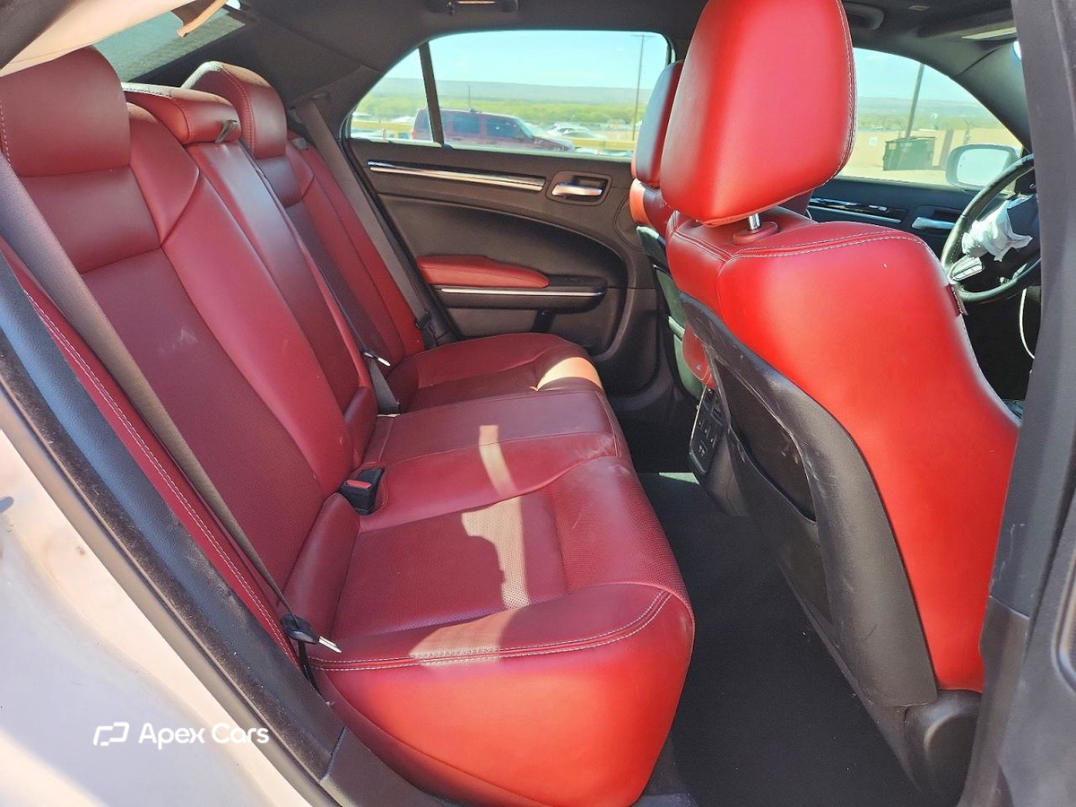 Chrysler 300 2021