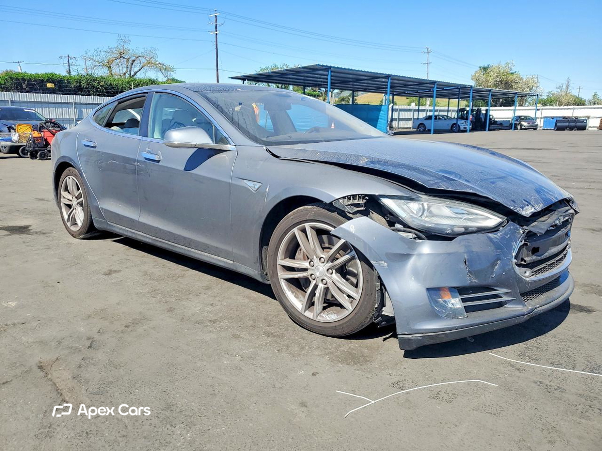 Tesla Model S 2013