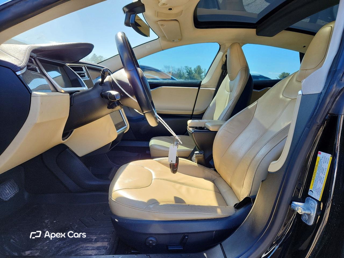 Tesla Model S 2013