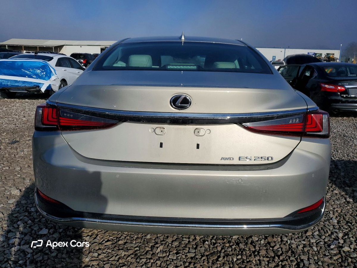 Lexus ES 2024