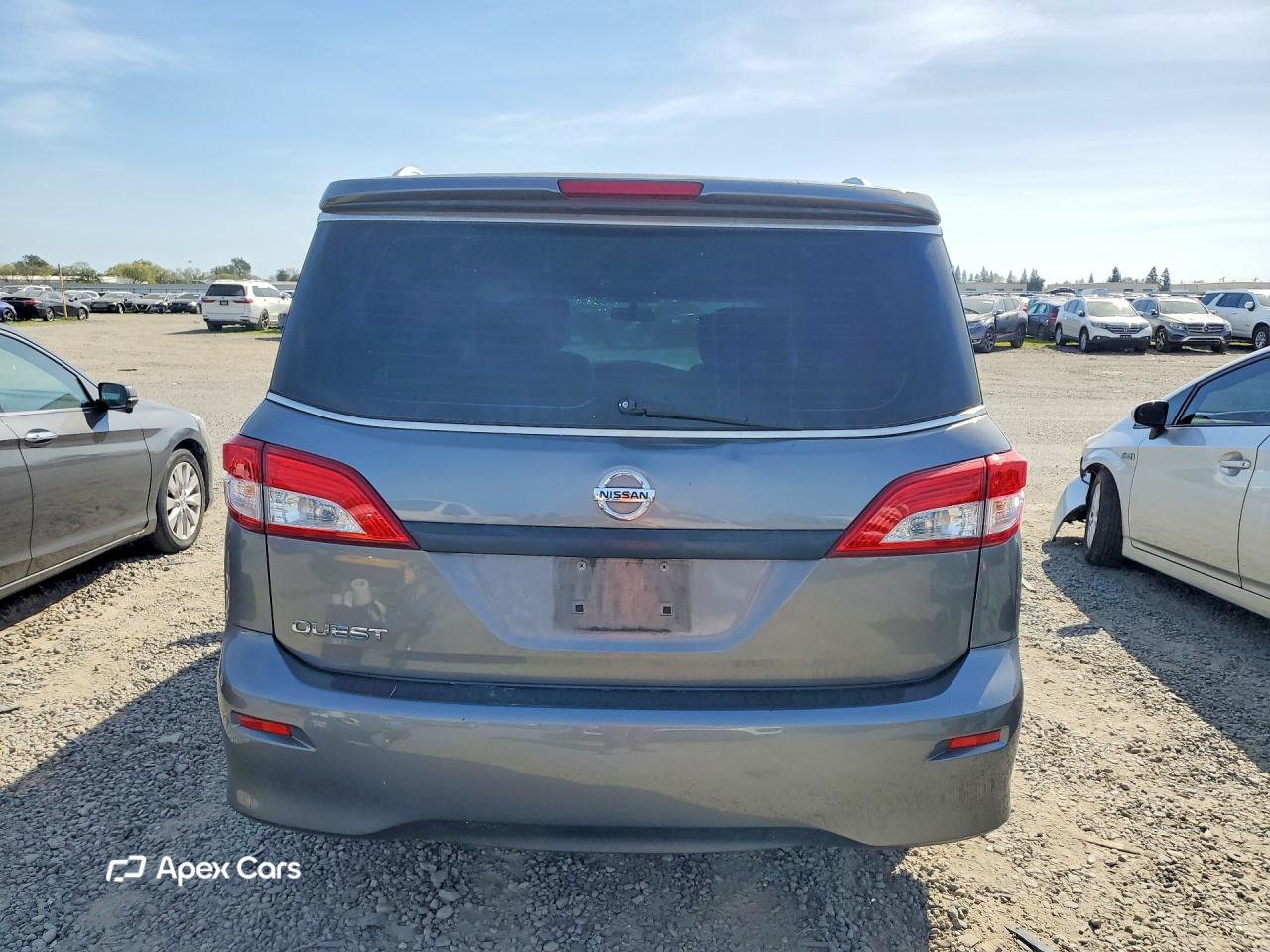 Nissan Quest 2015