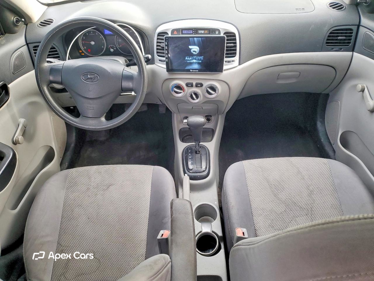 Hyundai Accent 2011