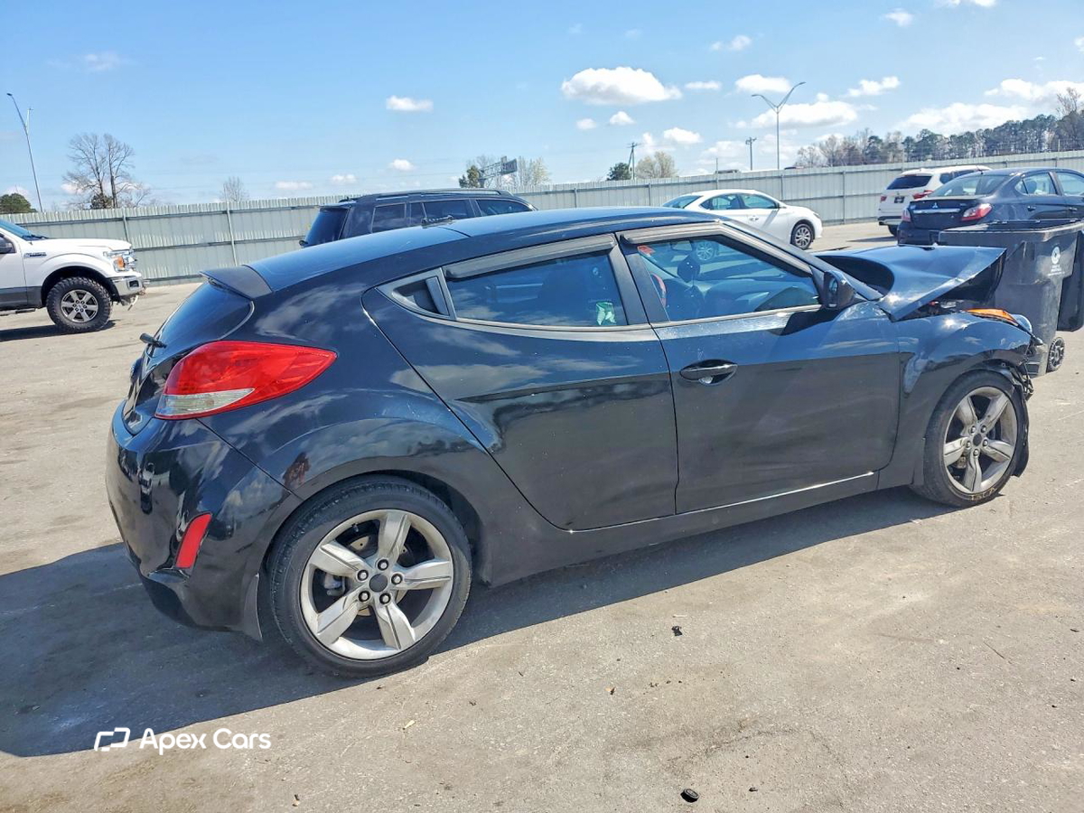 Hyundai Veloster 2013