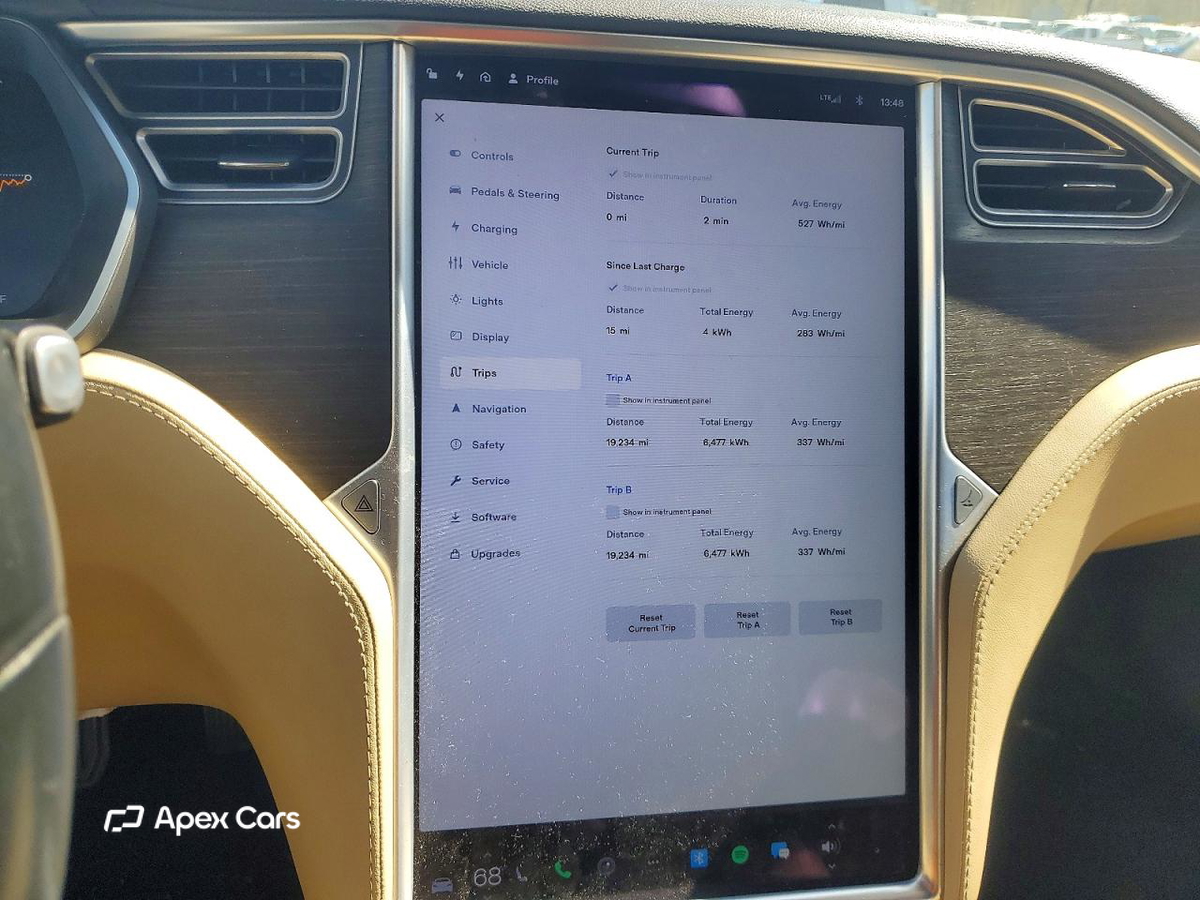Tesla Model S 2014