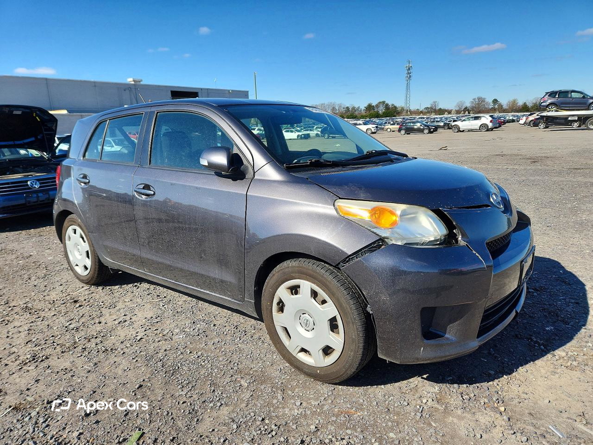 Scion xD 2011