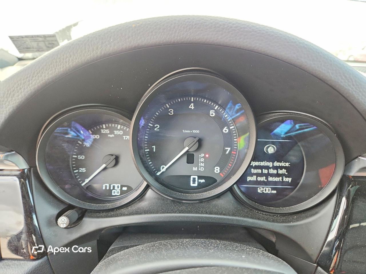 Porsche Macan 2025