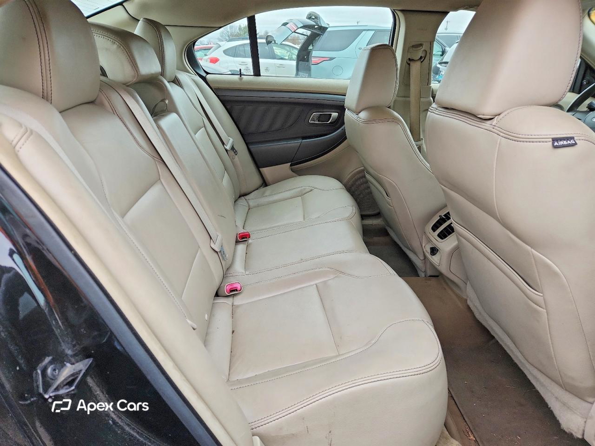 Ford Taurus 2011