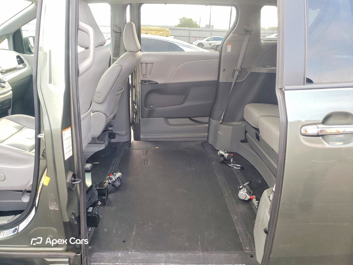 Toyota Sienna 2018