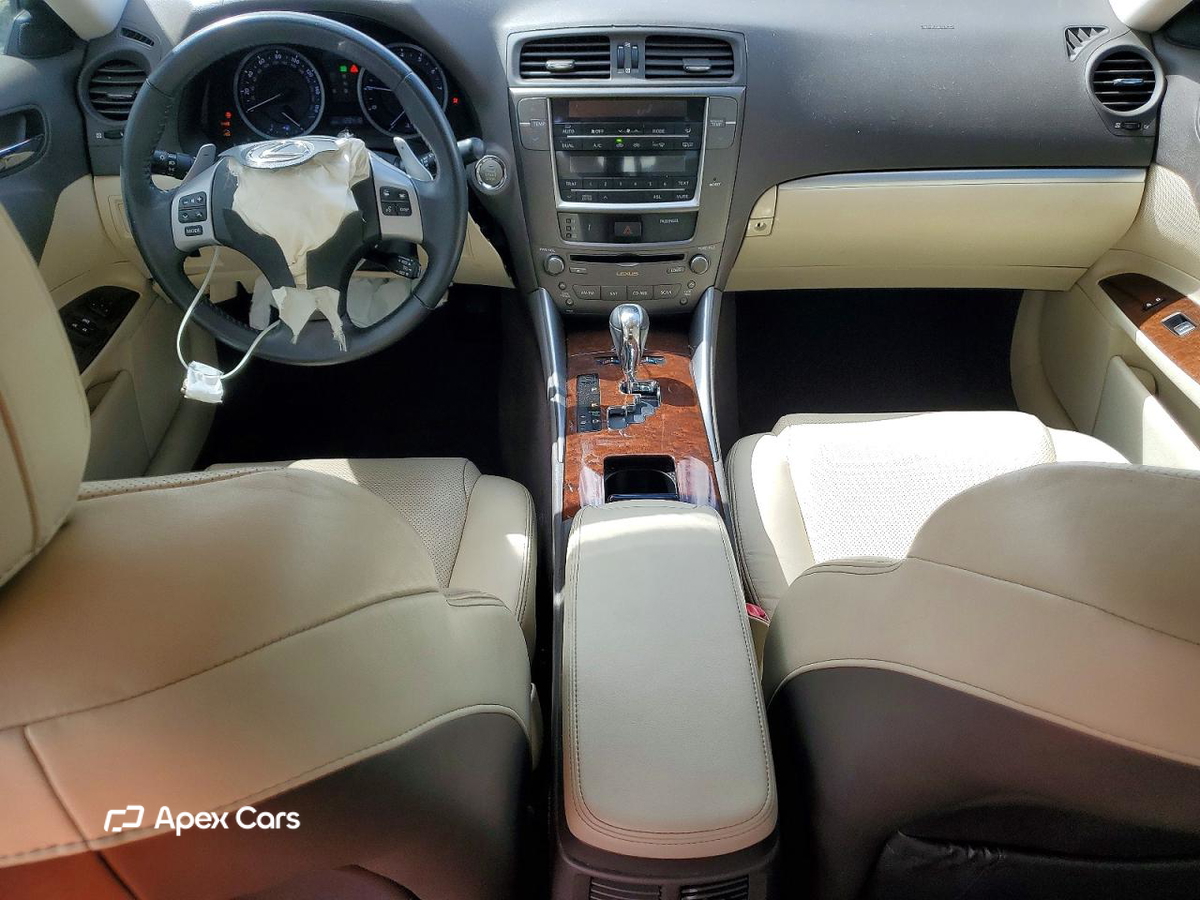 Lexus IS 2012