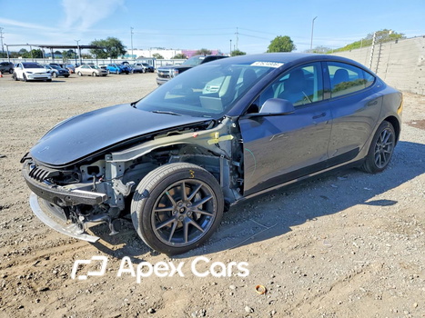 Tesla Model 3 2022 - Image 1 of 14