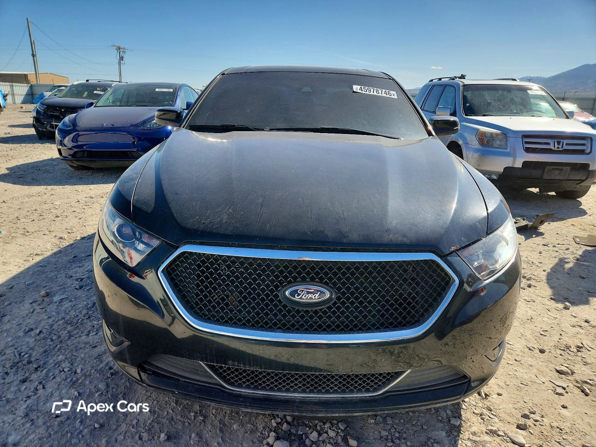 Ford Taurus 2017