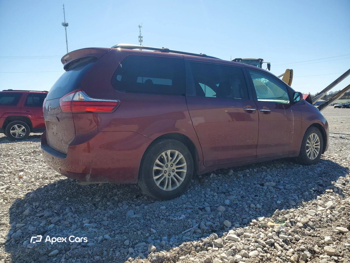 Toyota Sienna 2016