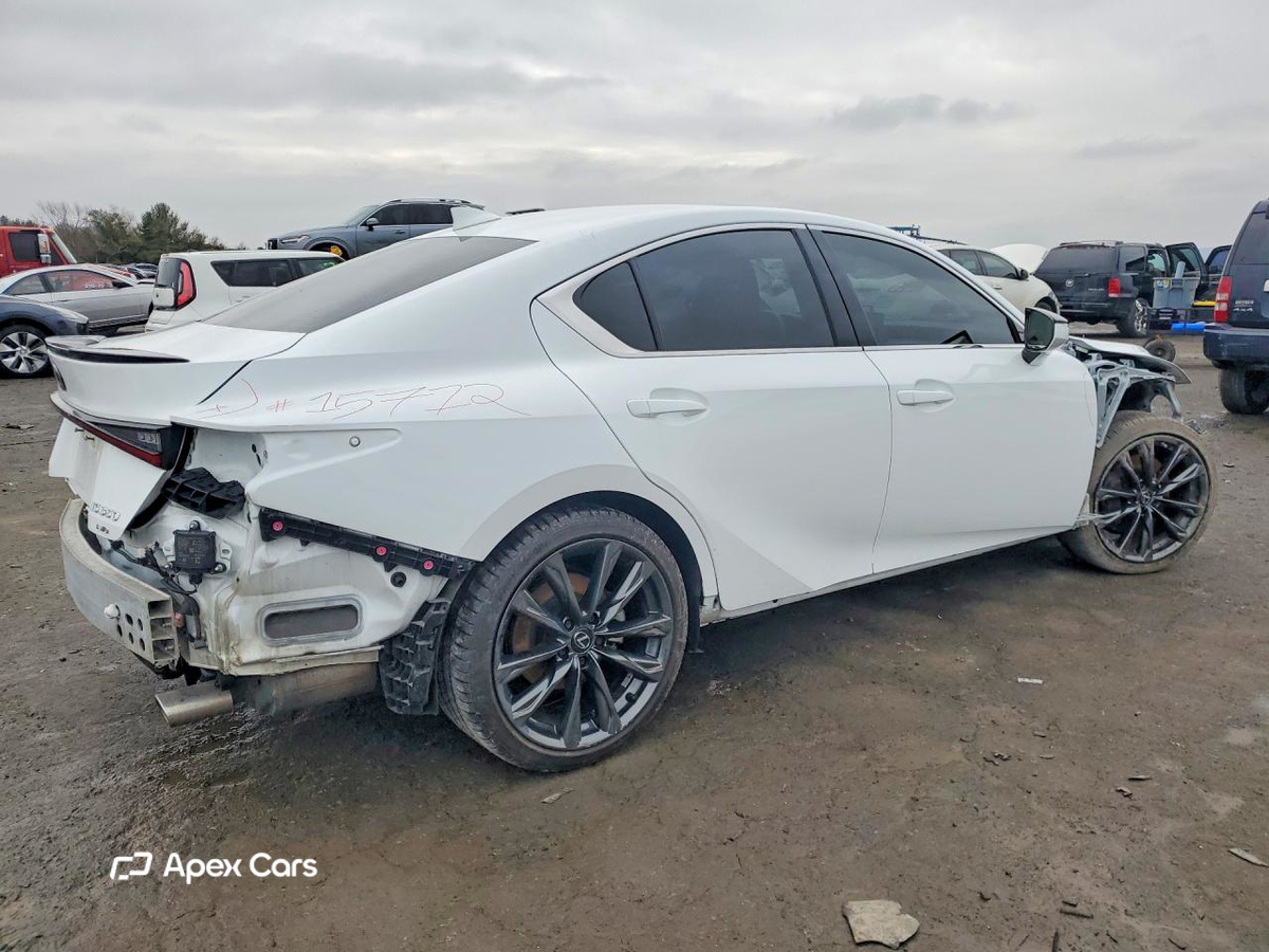 Lexus IS 2024
