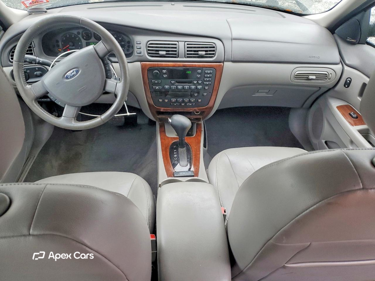 Ford Taurus 2004