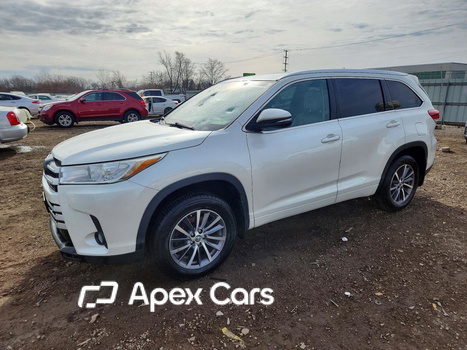 Toyota Highlander 2018 - Image 1 of 13
