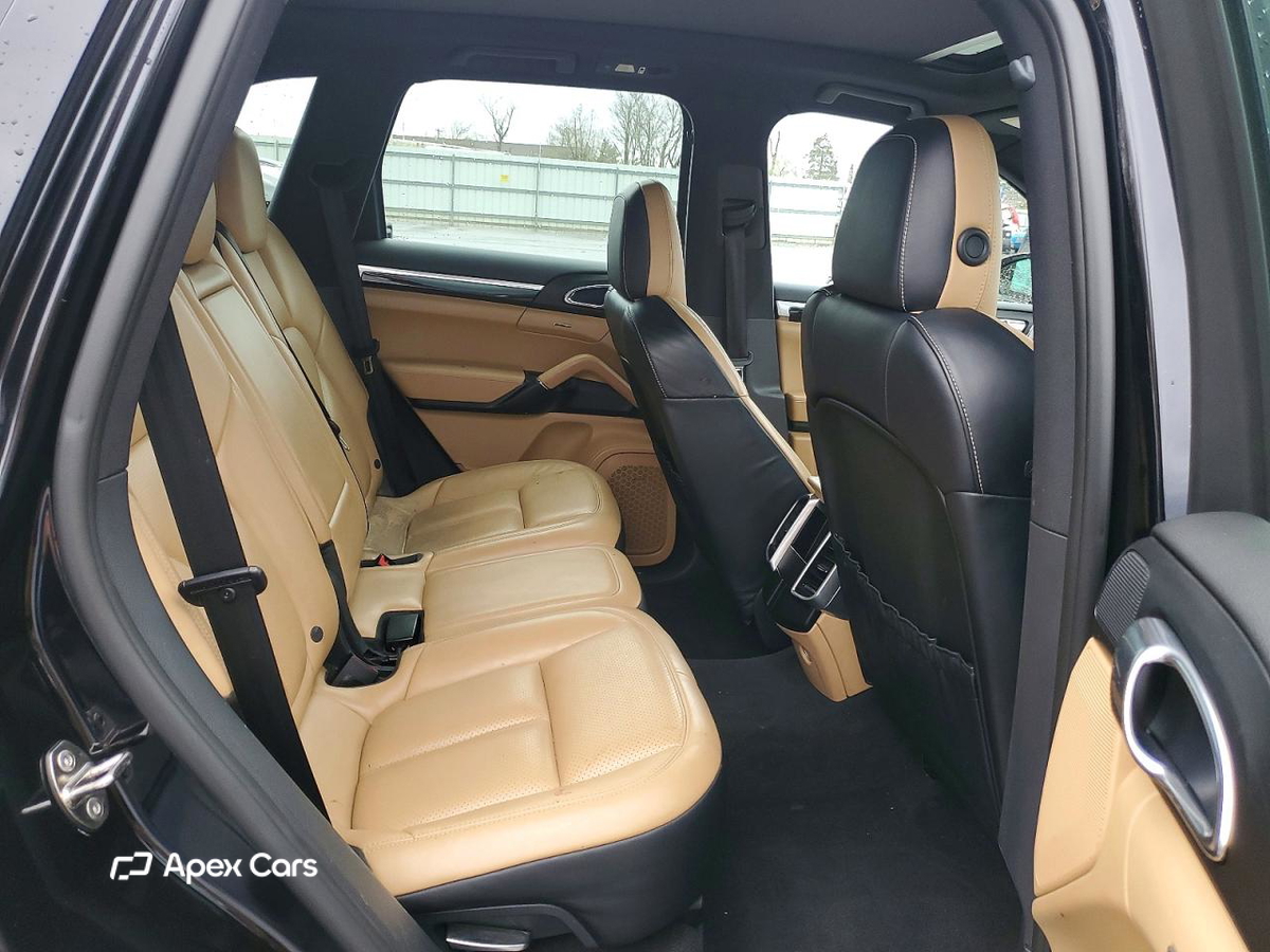 Porsche Cayenne 2016