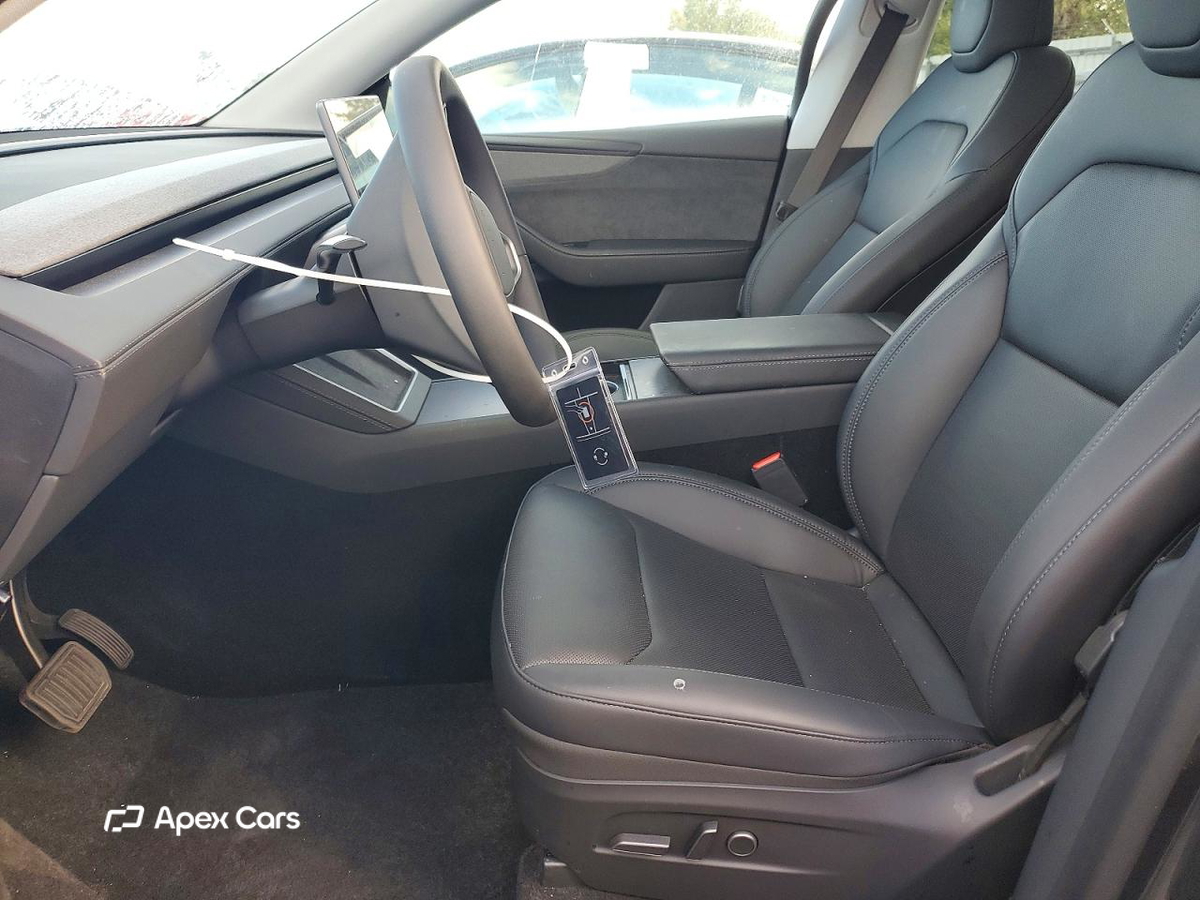Tesla Model Y 2026