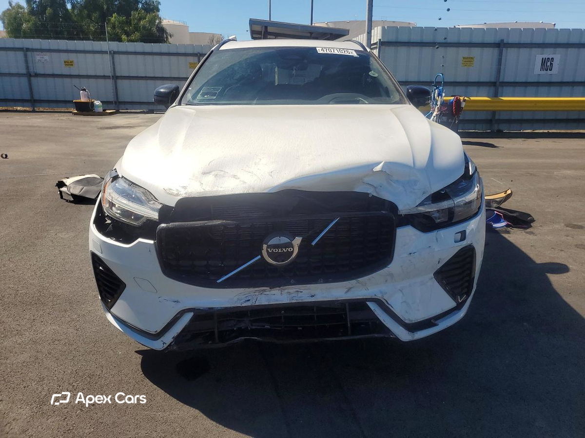 Volvo XC60 2022